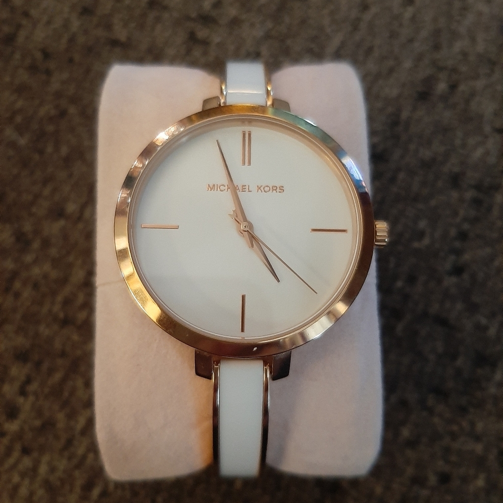 MK Watch ( No Batterie)